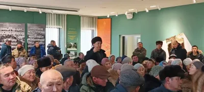 Жогорку Кенештин депутаттары менен айыл тургундарынны жолугушуусу